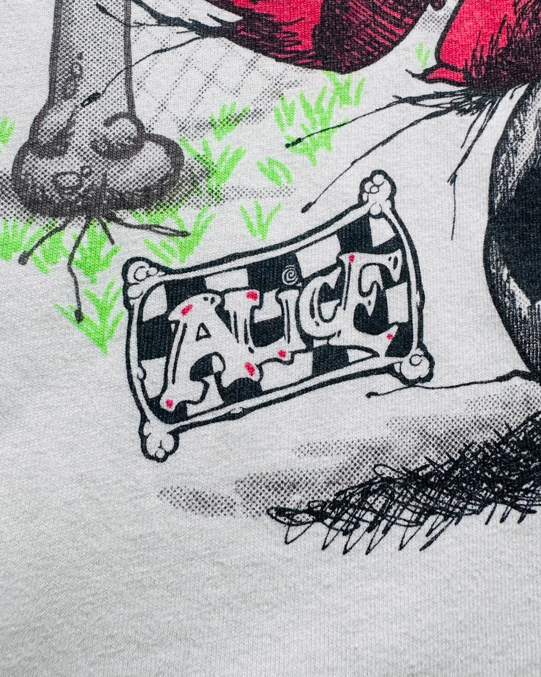 90s Alice's Adventures in Wonderland "CHESHIRE CAT soccer" Tshirt