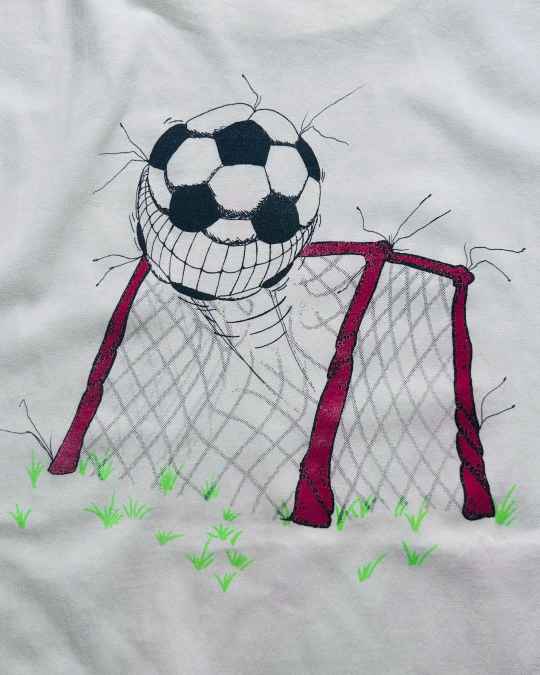 90s Alice's Adventures in Wonderland "CHESHIRE CAT soccer" Tshirt