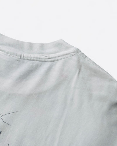 90s Alice's Adventures in Wonderland "CHESHIRE CAT soccer" Tshirt