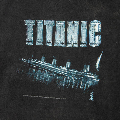 90s Titanic t-shirt